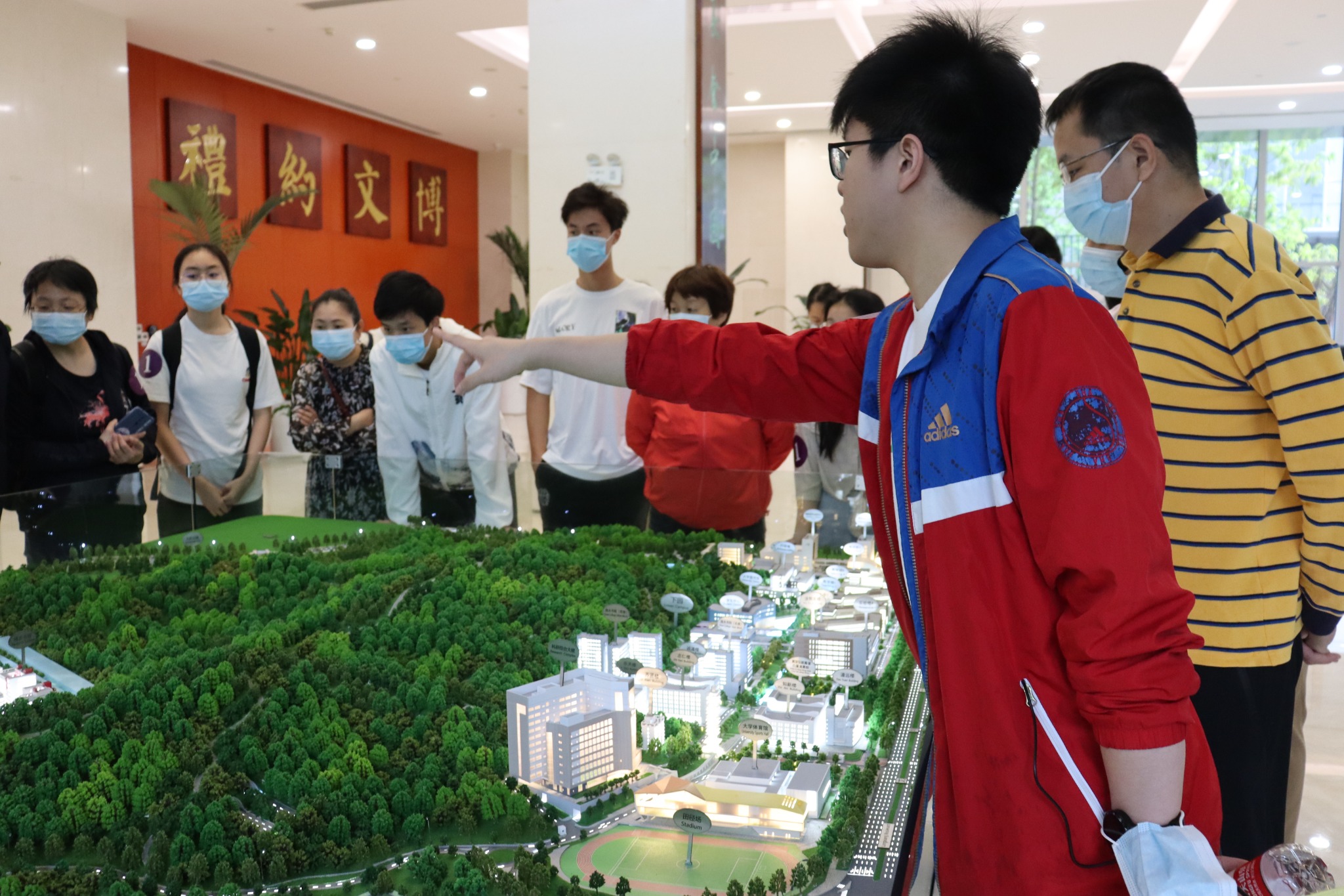 学生向导团|校园讲解与参访服务